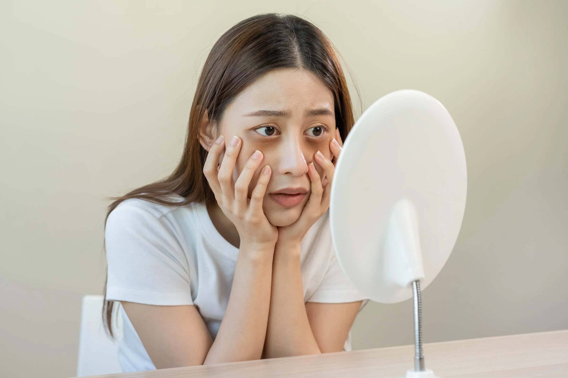 A hemorrhoid cream that constricts blood vessels Phenylephrine