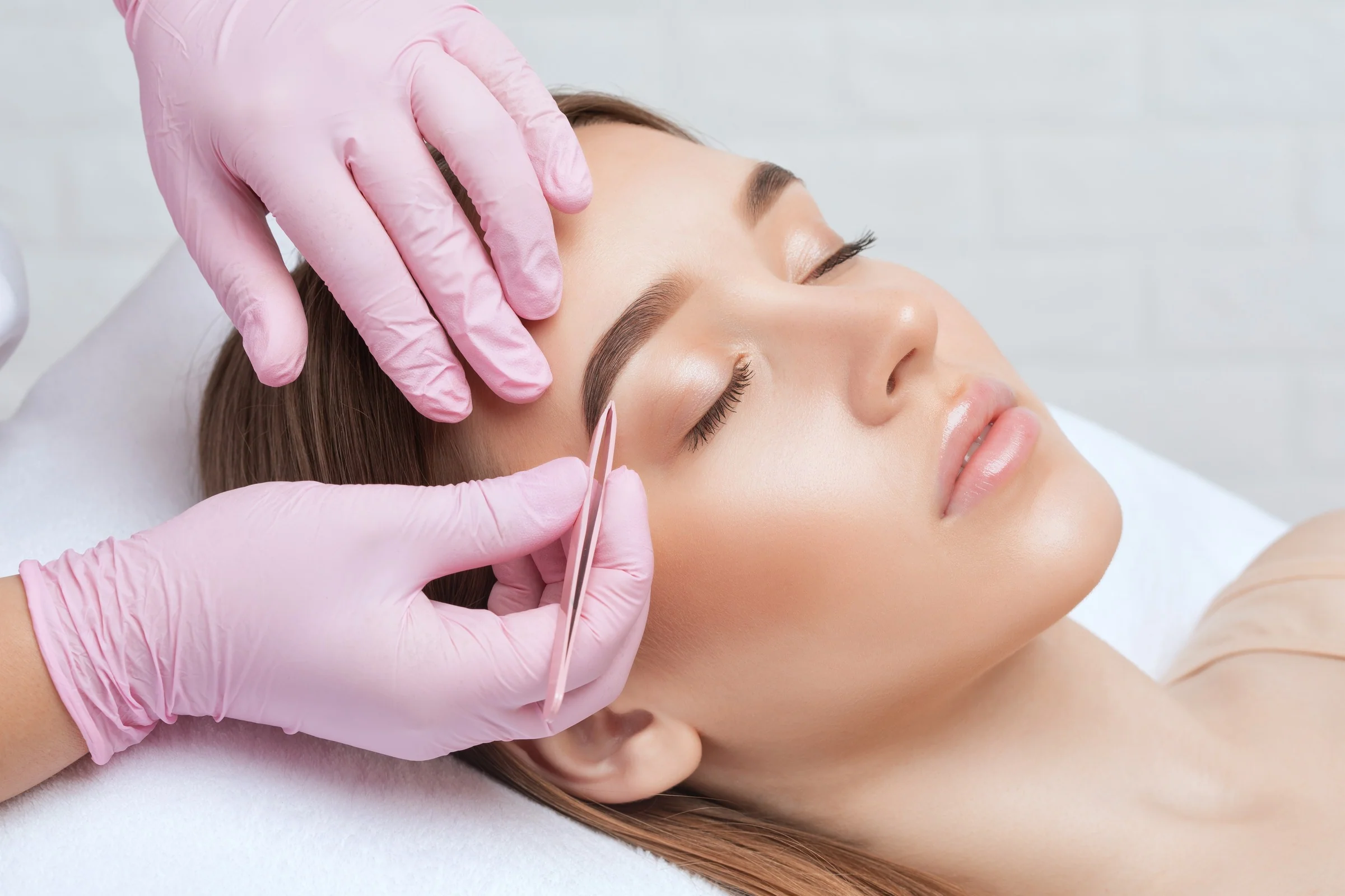 The Process of Waxing My Eyebrows After Microblading