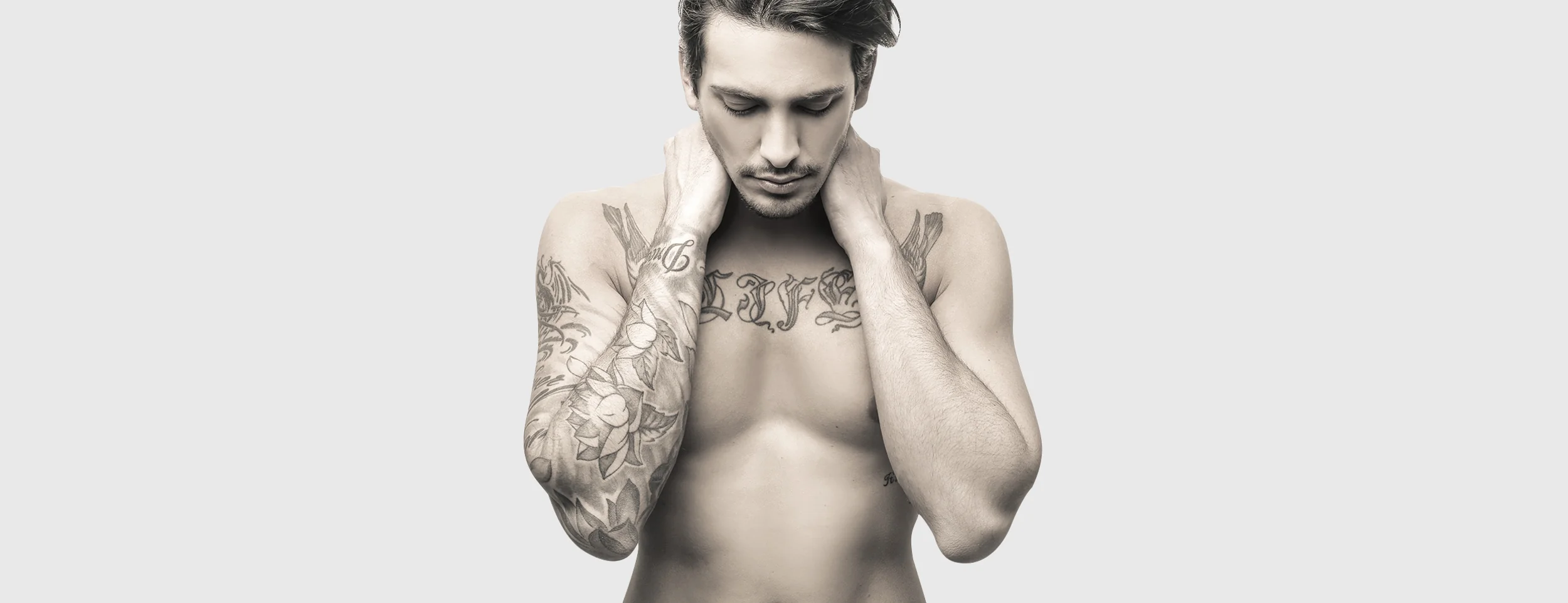 5 Facts & Affected Areas of Neck Tattoo Pain