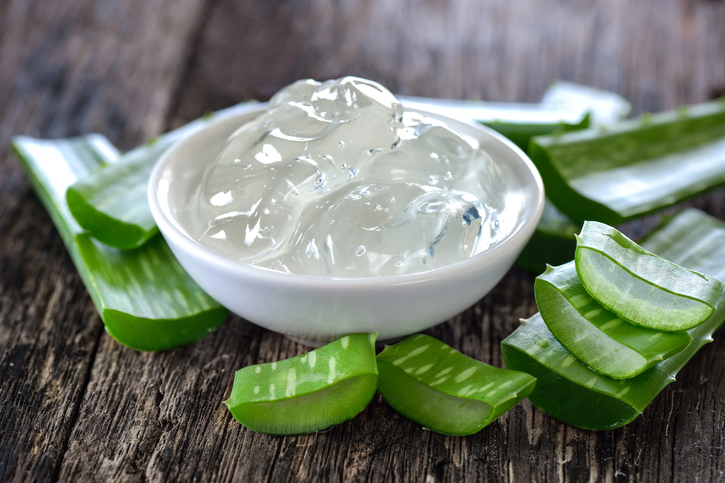 Aloe Vera Gel is a natural remedy for alleviating pain from nose piercings