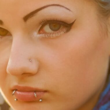 How to Unscrew Lip Piercing Ball: Total 17 Steps [Full DIY]