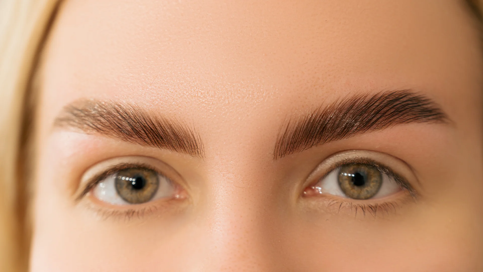 Comparison of the potential side effects of brow lamination and microblading