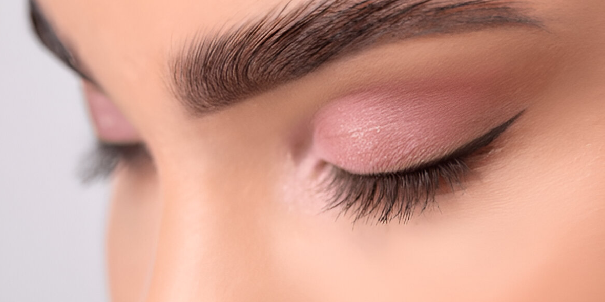 The 7 Essential Tips & Six Benefits of Sleeping After Microblading