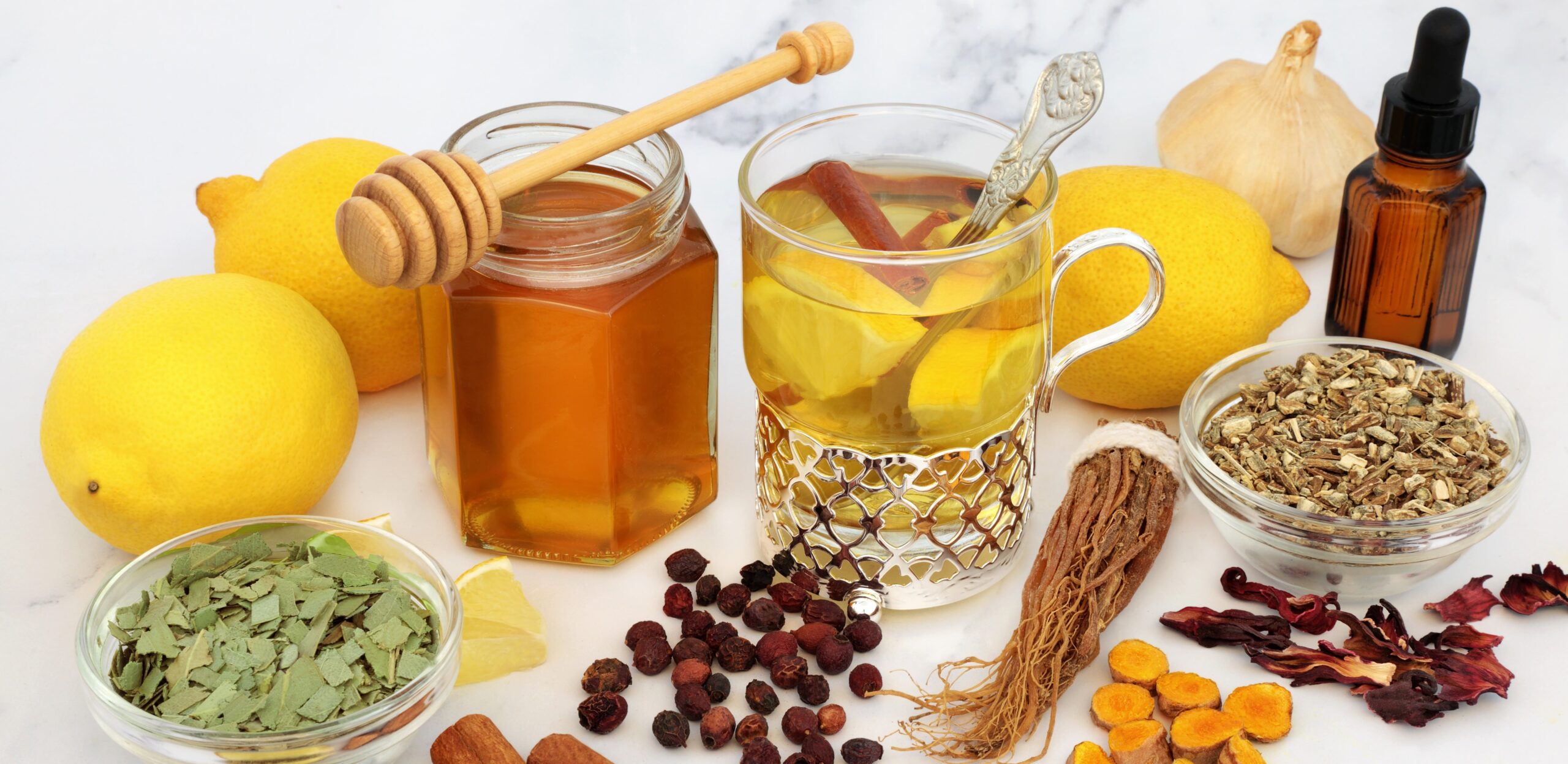 Natural honey blend with ginseng and royal jelly