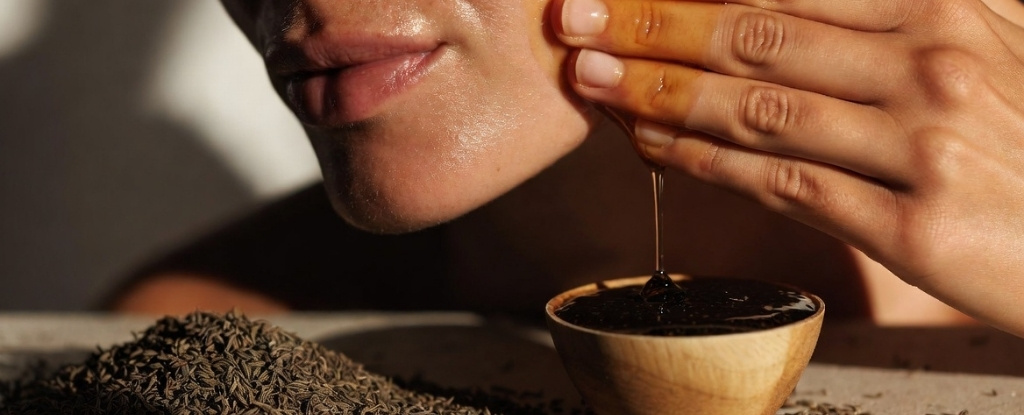 skin benefits of black seed honey